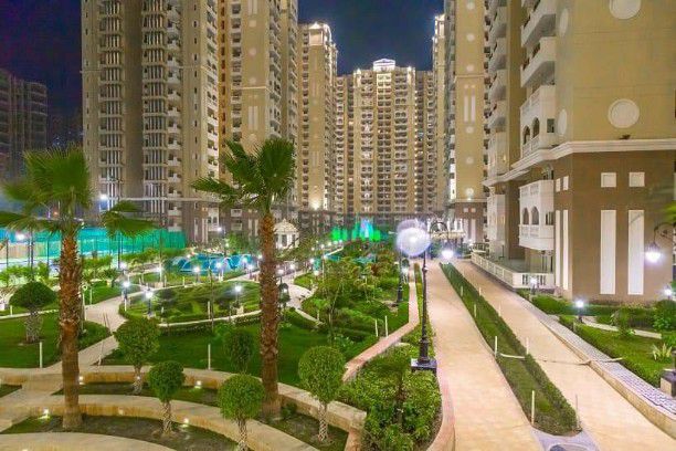 Luxurious 3BHK+1 flat in Purvanchal Royal City, 20th floor, Greater Noida