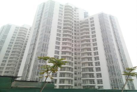 2373 sqft 3BHK apartment in Star Court, Jaypee Greens, Greater Noida.